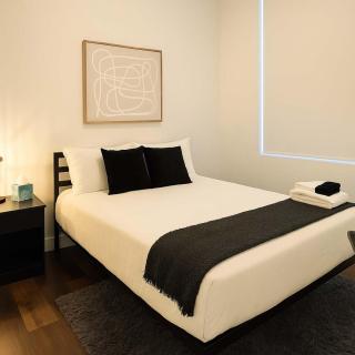 Stylish 4BR Stay-Prime Location - State rep - Chicago - 1