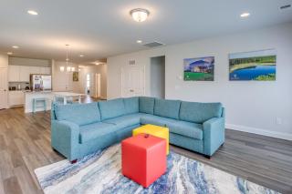 4 Mi to Ocean Coastal Gem in North Carolina! - 5