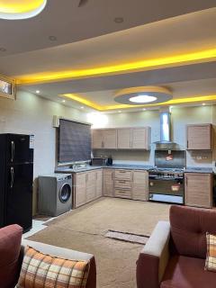 Luxurious fully equipped independent apartment - Al Mafraq - 3