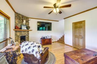 Stunning River Views Pet-Friendly Home in London! - - 7