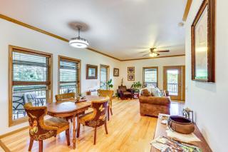Stunning River Views Pet-Friendly Home in London! - - 4
