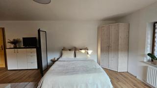 Ruhiges Ferienzimmer mit eigenem Bad am Waldrand - Urbach-Kirchdorf - 4