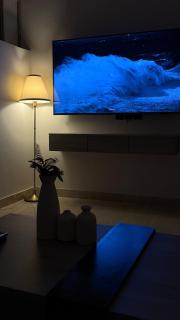 SH55, Stylish 1BR with Lounge Steps to Café & Market - Dammam - 2