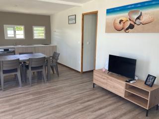 Fare Hitimoana - - 6