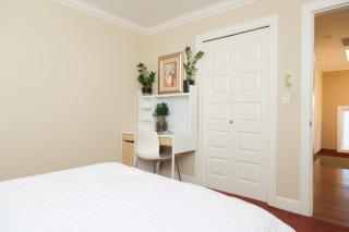 Modern Room with Private Washroom in Central Location - Vancouver - 7
