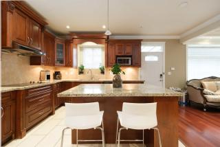 Modern Room with Private Washroom in Central Location - Vancouver - 5