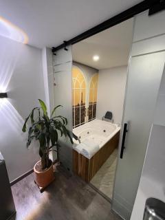 Suite 1 with Jacuzzi, Calle 85, Zona T - Bogotá - 9