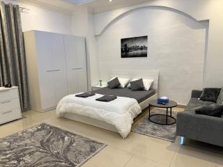 Brand new - Stylish Studio Near to Yas & Airport - Abu Dhabi - 1