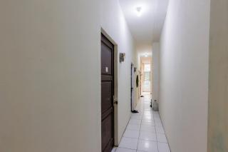 RedDoorz near Esa Unggul University Jakarta Campus - Yakarta - 7