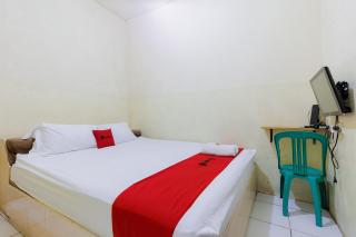 RedDoorz near Esa Unggul University Jakarta Campus - Yakarta - 0