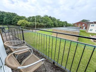 Great 3 Bedroom Chalet To Hire With In Hemsby, Great Seaside Break! Ref 18194B - Hemsby - 4