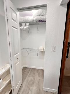 Cute Private Tiny House 30 mi To Disney Fun Self Check In Close To Lake Nona - 2