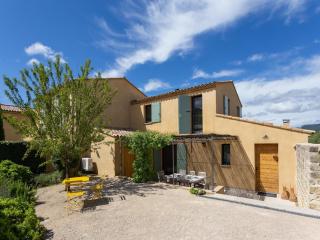 Villa in Malaucène with Mont Ventoux Views, cleaning included - Malaucène - 9