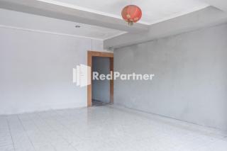 Crown Residence Hotel near Tugu Yogyakarta Mitra RedDoorz - Yogyakarta - 3