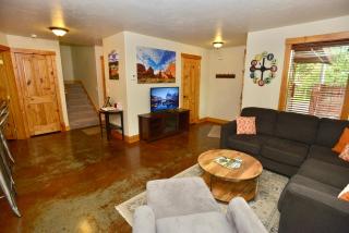 Sweet Dreams Retreat - Pet friendly home near Golf Course and Ponderosa Park w/ Wifi & garage - McCall - 7