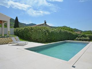 Villa in Malaucène with Heated Pool, cleaning included - Malaucène - 9