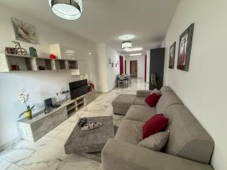 Your Gzira Base Near Nightlife - Il-Gżira - 4
