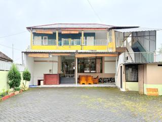 RedDoorz Syariah at Nusa Indah near BNS - Batu - 6