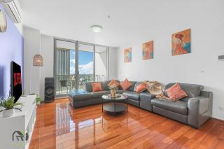 Convenient 2 Bedrooms apartment in Parramatta - Sydney - 0
