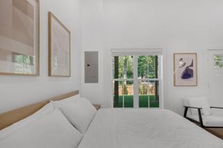 Serene Scandanavian Loft Suite - Annandale - 6