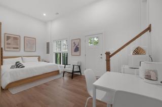 Serene Scandanavian Loft Suite - Annandale - 1