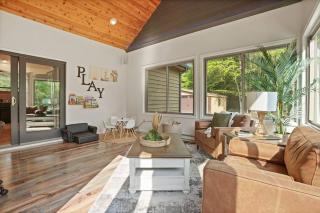 Family Lake Getaway,Hot Tub ,Pickleball,Firepit - 1