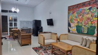 Semesta Luxury Guest House - Geruntang - 1