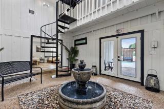 Dallas Family Fun Haus with Pool and Massive Game Room - Dallas - 6