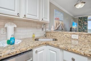 One Bedroom Condo on the 8th Floor in Paradise - Myrtle Beach - 3