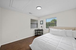 Charming two beds and baths home - Austin - 3