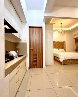 Cozy 1BR Apartment with Home Office at The Nest Jakarta Barat - Jakarta - 2