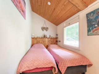 Picturesque cottage on Park Hunzebergen, cleaning included - Exloo - 1