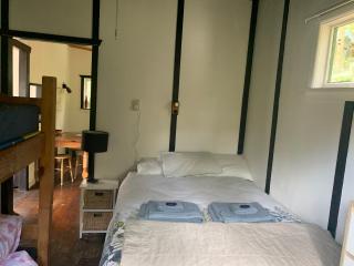 Classic Piha Bach - Seaview Road - 3