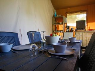 Glamping Tent in Netherlands with Terrace, cleaning included - Lathum - 5