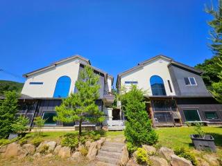 Poam Mountain Pool Villa Pension - Mungyeong - 8
