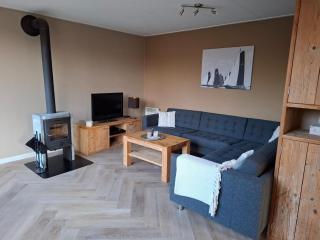Holiday Home in Grou near Frisian Lakes, cleaning included - Grou - 1