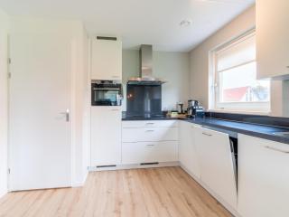 Holiday Home in Zeeland near Diving Spot, cleaning included - Scherpenisse - 7