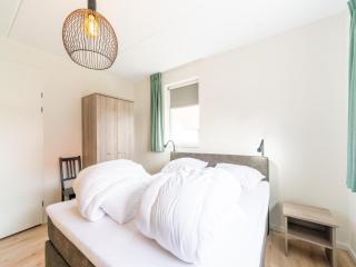 Holiday Home in Zeeland near Diving Spot, cleaning included - Scherpenisse - 6