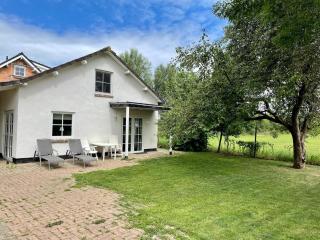 Holiday Home in Spijk with Meadow Views, cleaning included - Spijk - 9