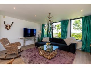 characteristic house in a rural location, cleaning included - Zuidzande - 3