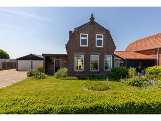 characteristic house in a rural location, cleaning included - Zuidzande - 9