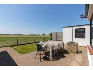 characteristic house in a rural location, cleaning included - Zuidzande - 4
