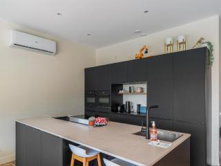 Spacious villa near Amsterdam, cleaning included - Zeewolde - 3