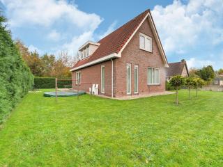 Nice holiday home in Zeewolde, cleaning included - Zeewolde - 3