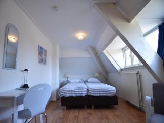 Holiday Home Bergen near Beach & Dunes, cleaning included - Bergen aan Zee - 6