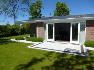 House near Veerse Meer and North Sea Beach, cleaning included - Kamperland - 1