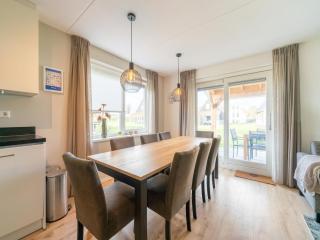 Holiday Home in Zeeland near Oosterschelde Beach, cleaning included - Scherpenisse - 8
