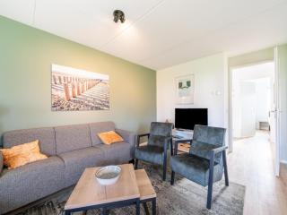 Holiday Home in Zeeland near Oosterschelde Beach, cleaning included - Scherpenisse - 0