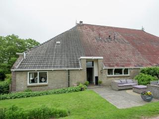 Waterfront Stelp Farmhouse with Sauna, cleaning included - Molkwerum - 4