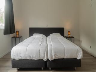 Quiet Lakeside Escape for Four, cleaning included - Simonshaven - 3